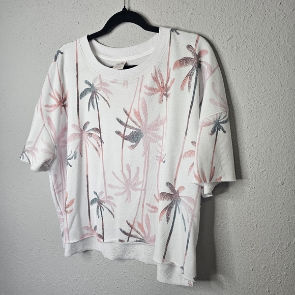Secret Treasures Crop Sweatshirt Womens L 12-14 White Pink Palm Tree Soft Hi Lo - Picture 2 of 9